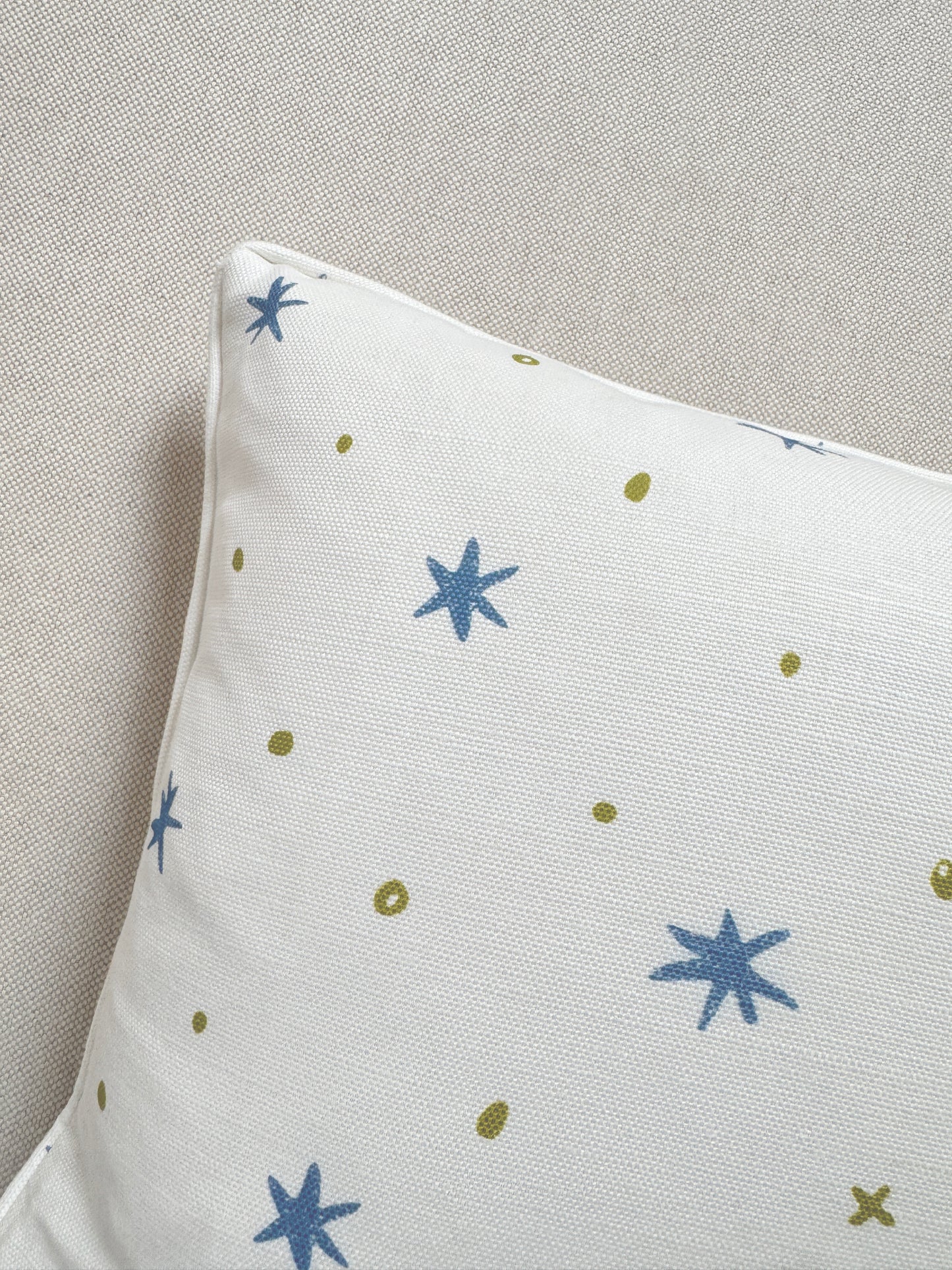 Ensueño Sky Linen Cotton Cushion
