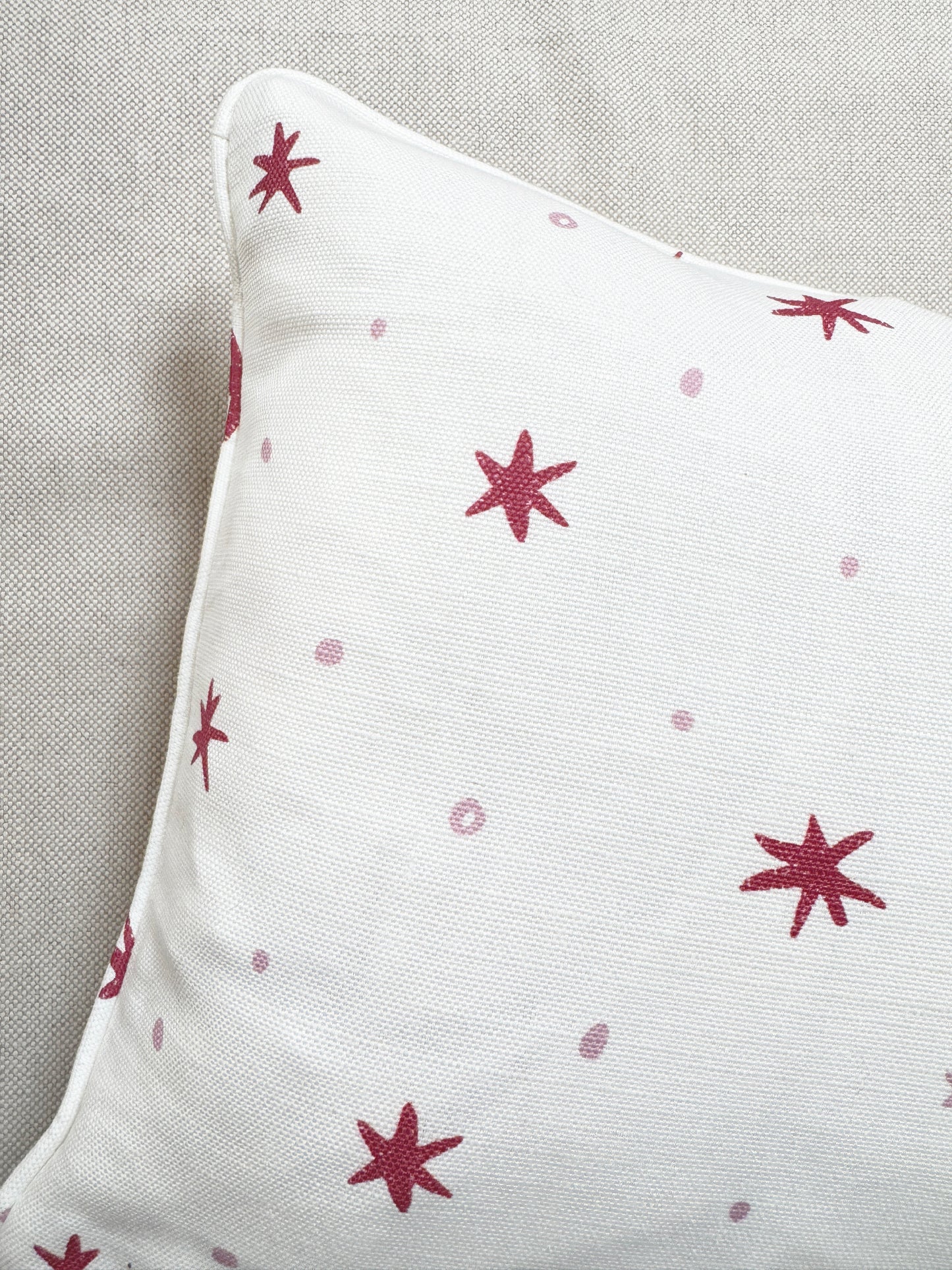 Ensueño Raspberry Linen Cotton Cushion