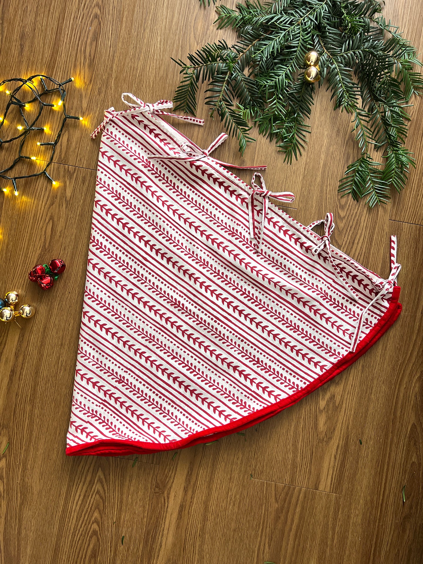 Nordic Red Christmas Tree Skirt