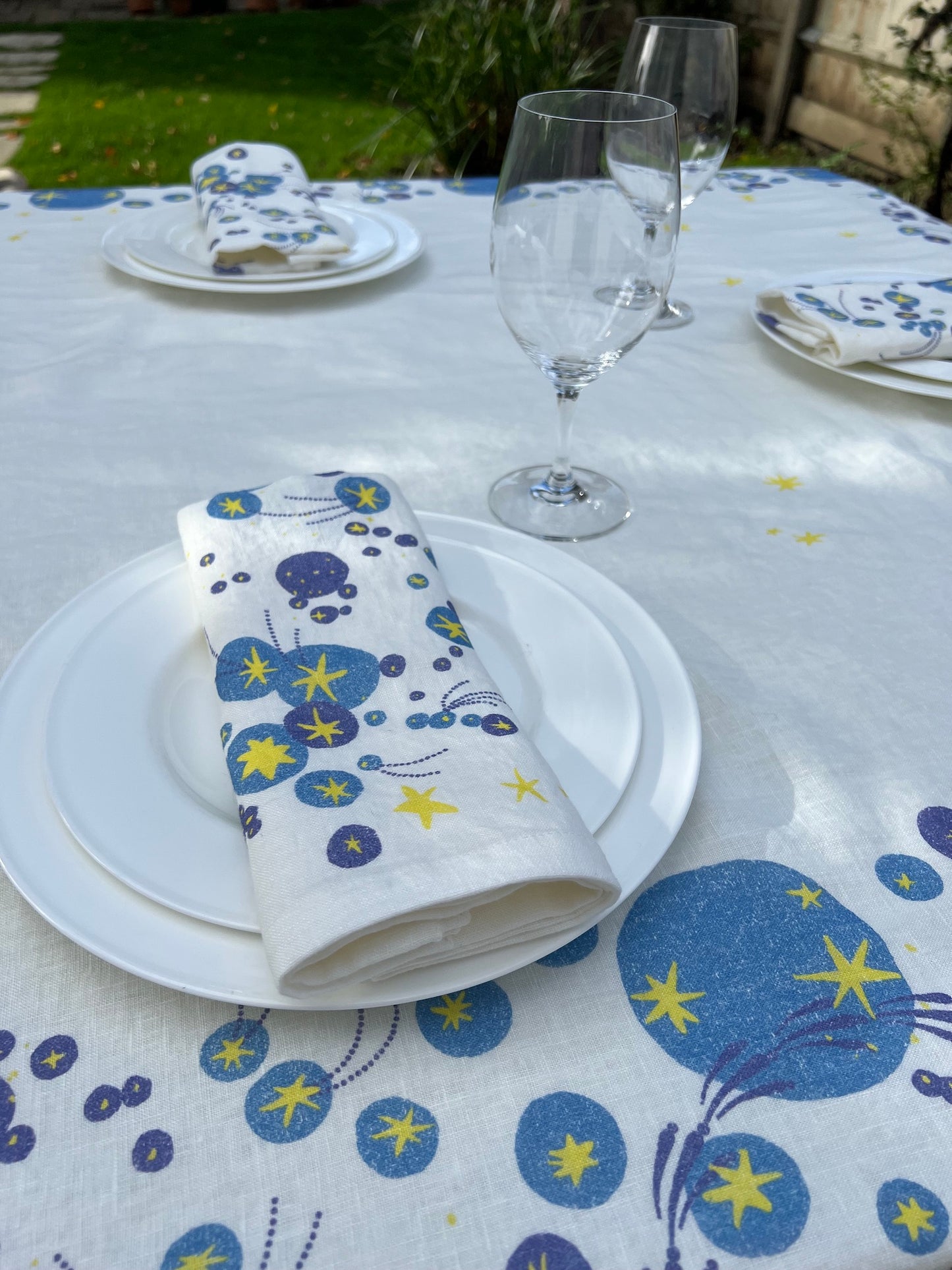 Solaris Napkins in White (Set of 4)